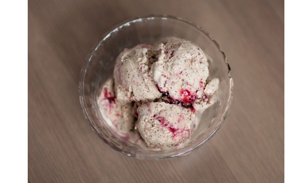 EARL GREY ICE CREAM WITH BLACKBERRY SWIRL