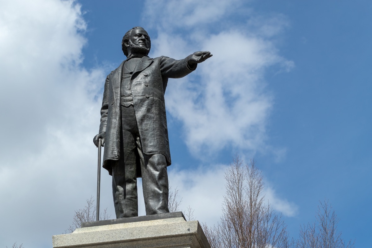 brigham young statue in utah famous state statues