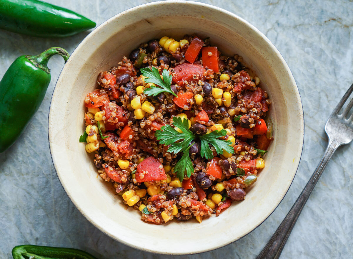 Cheap meal mexican quinoa black been corn tomato salad bowl