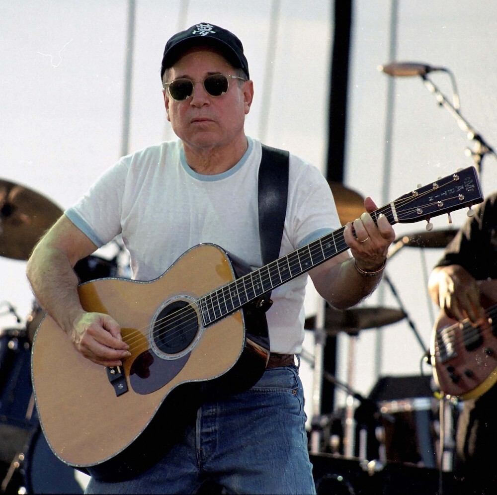 Paul Simon performing in George, Washington in 1999