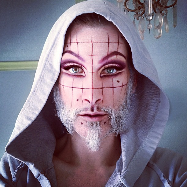 mathu_andersen_a_genius_makeup_artist_who_elevated_selfies_to_an_art_form_02