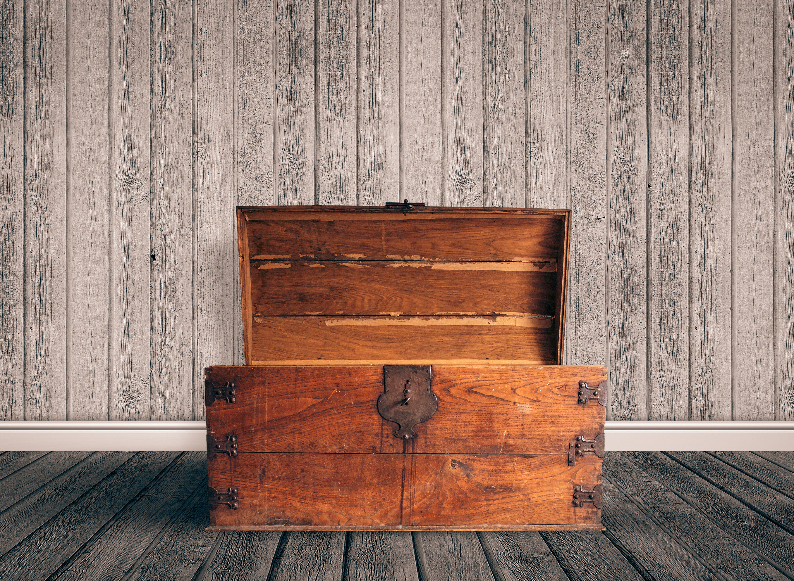 Wooden trunk