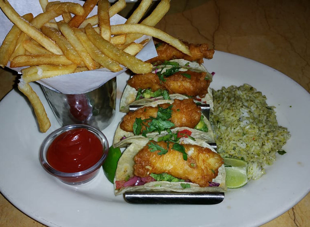 cheesecake factory fish tacos