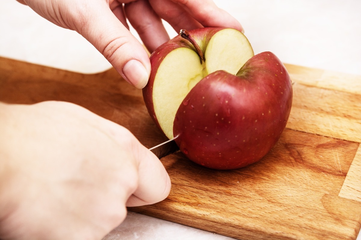 Apple Cut in Half eco-friendly tips