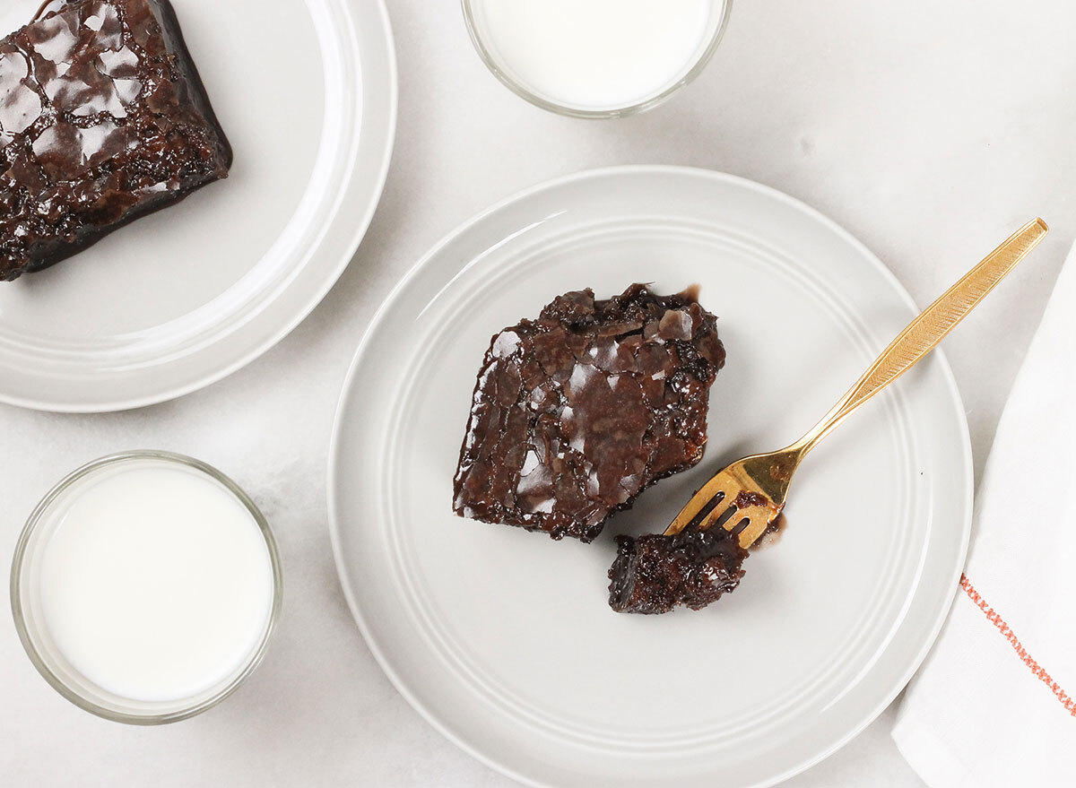 slices of coca cola cake with milk ready to serve