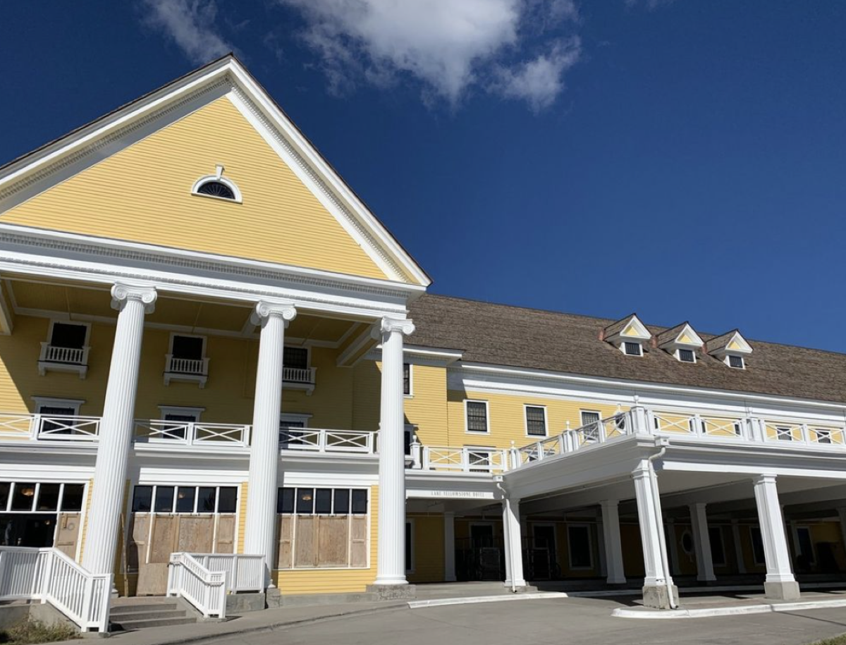 Lake Yellowstone Hotel