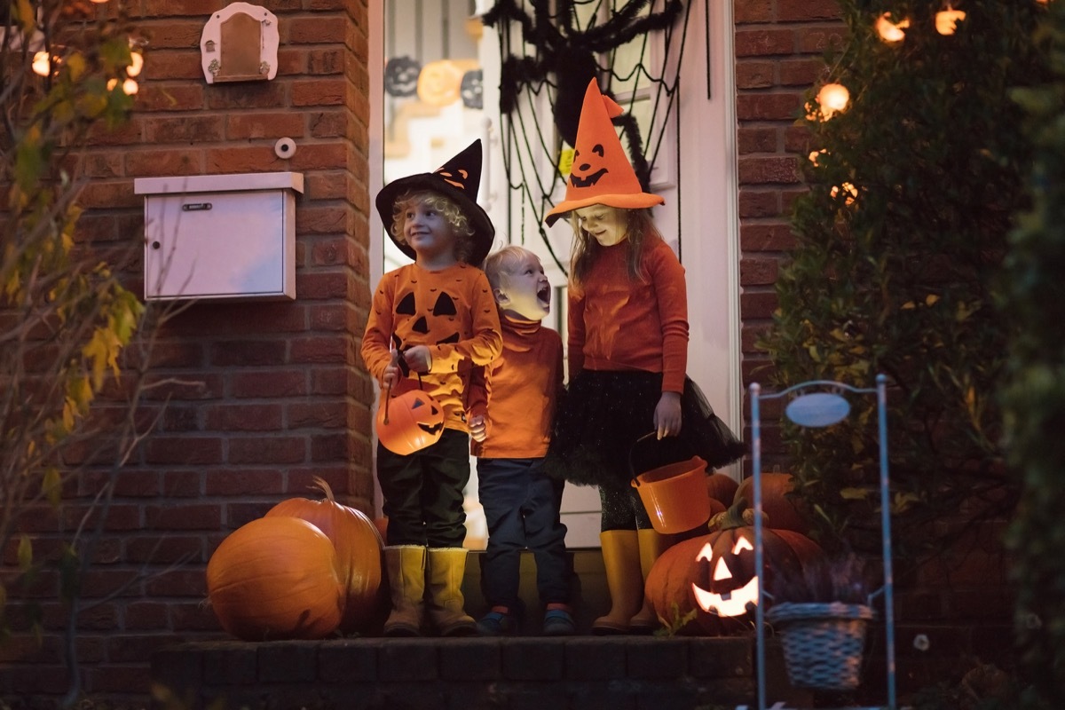 kids trick or treating halloween