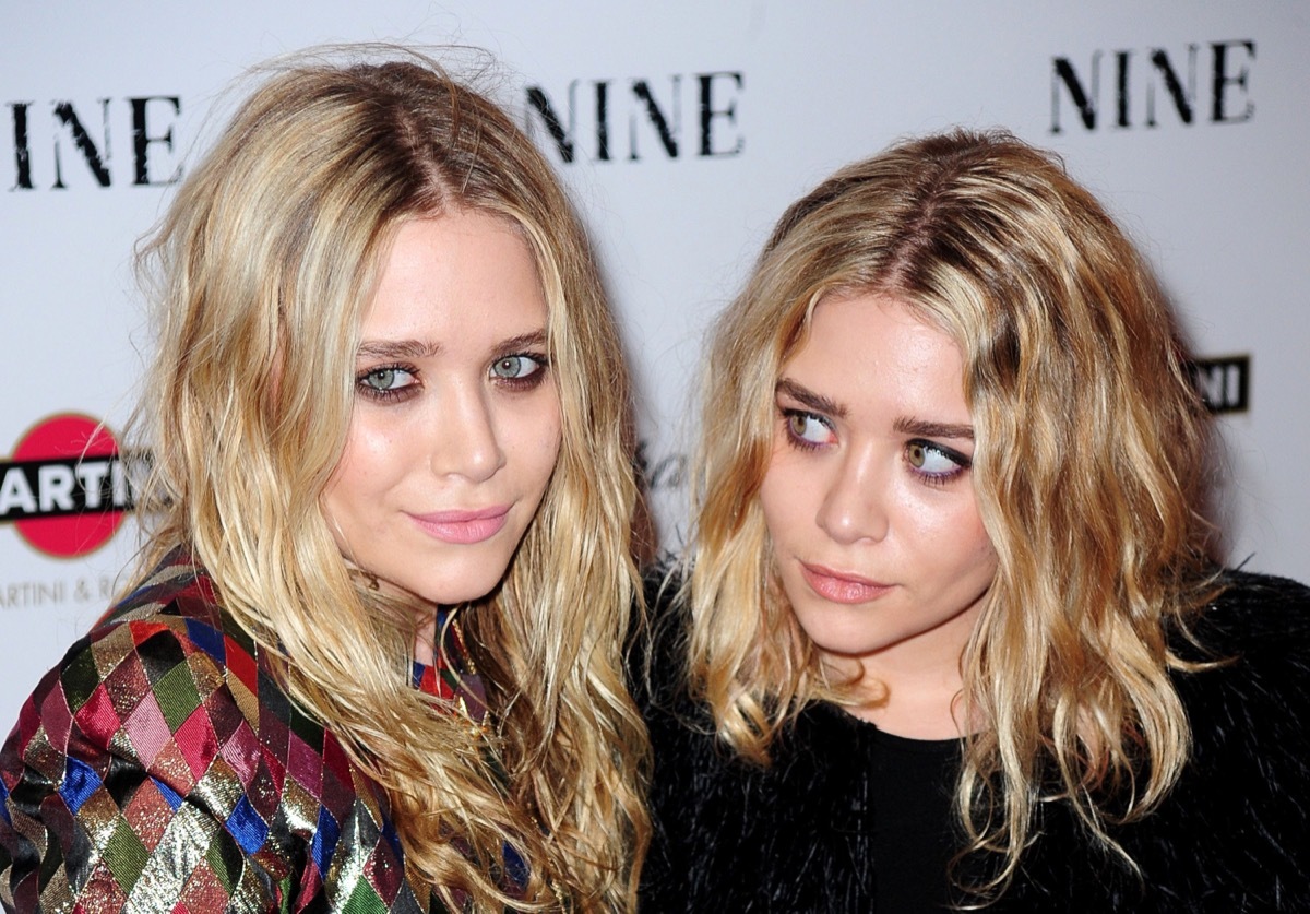 Mary-Kate Olsen, Ashley Olsen at New York Premiere of NINE, The Ziegfeld Theatre