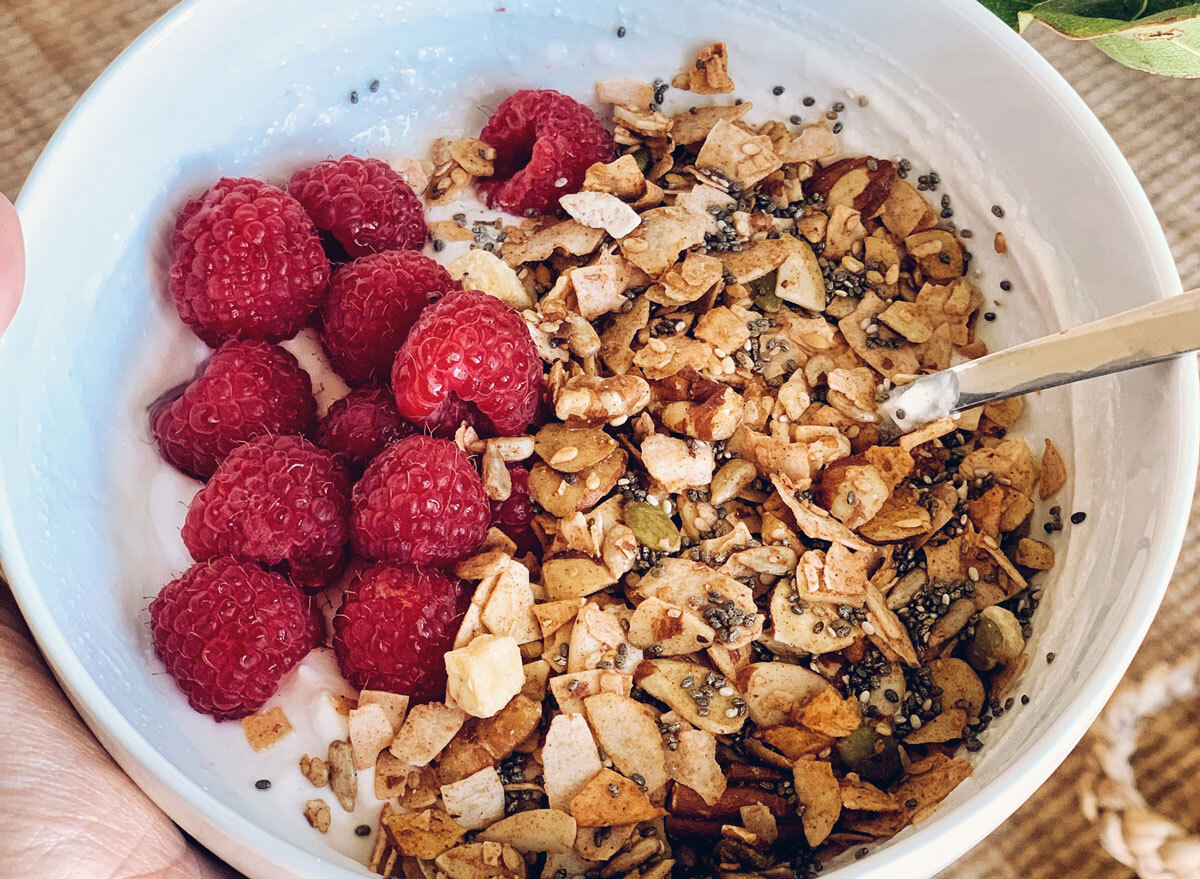 yogurt granola raspberries