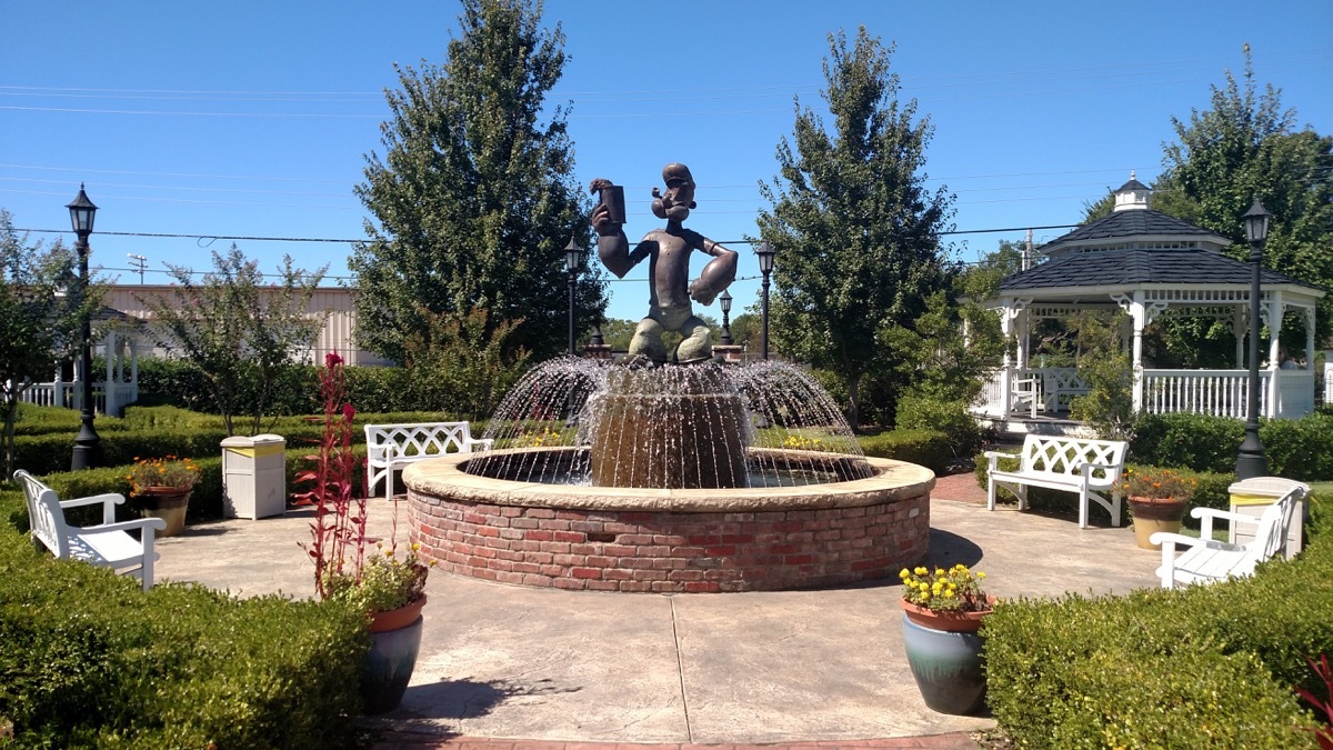 popeye the sailor statue in alma arkansas