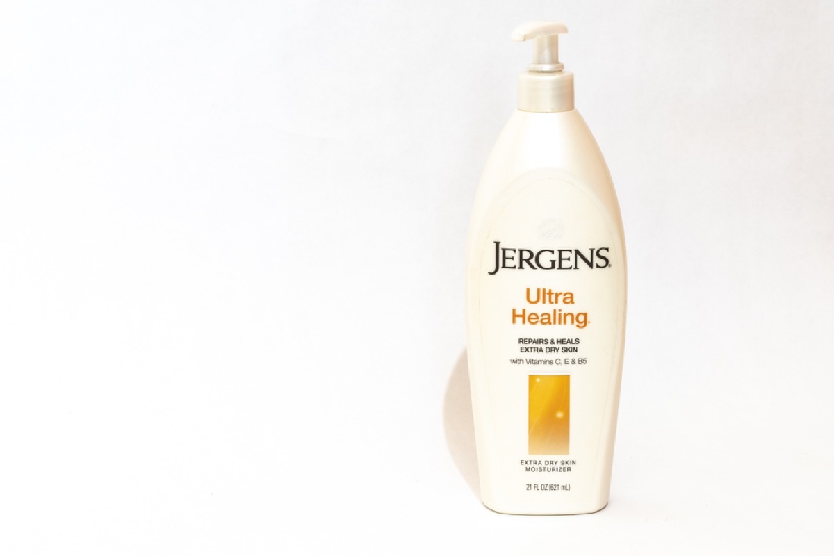 jergens ultra healing moisturizer bottle