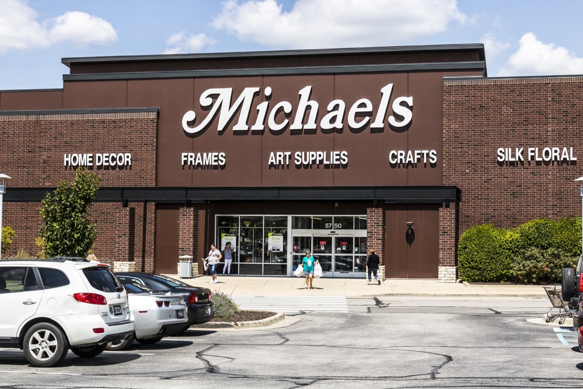 Michaels Storefront {Discount Shopping}