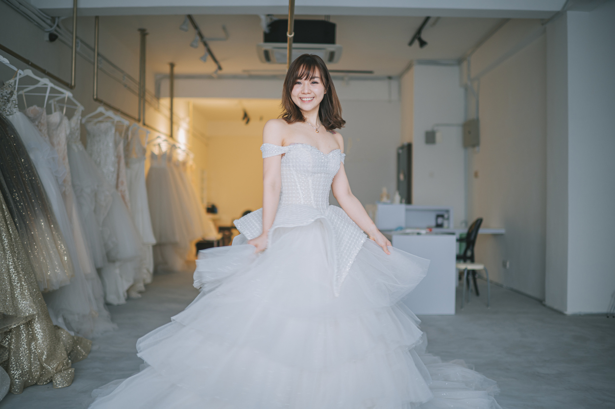 ball gown bride