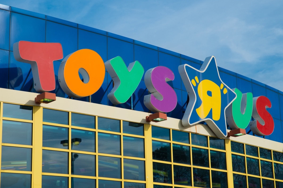 toys r us sign logo