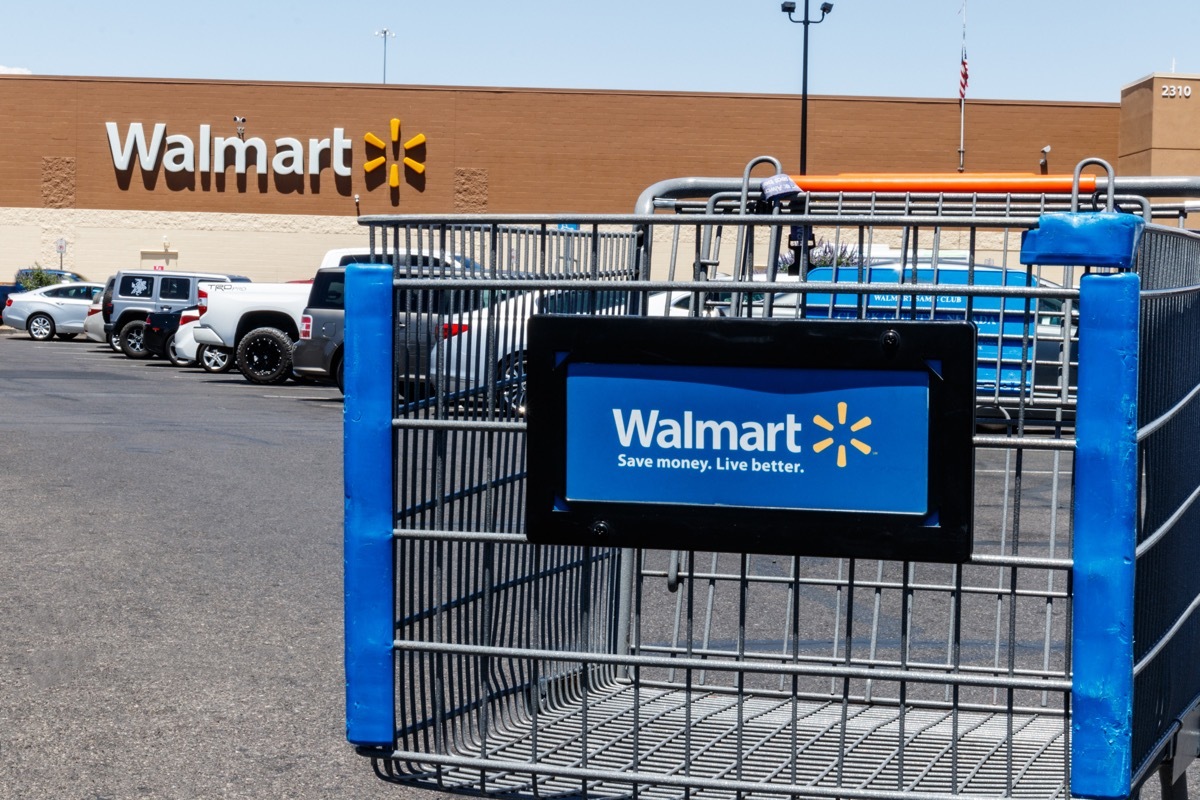 walmart shopping cart at walmart location