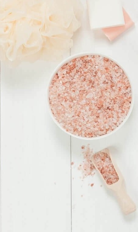 Himalayan salt scrub | 10 DIY Homemade Sea Salt Scrubs Recipes | Her Beauty