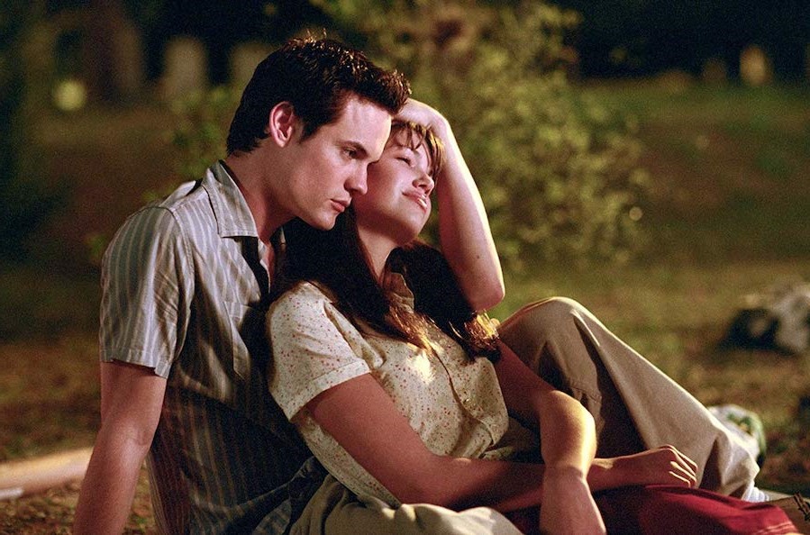  Jamie and Landon - A Walk To Remember, 2002 | 10 Most Tragic Movie Couples | Her Beauty