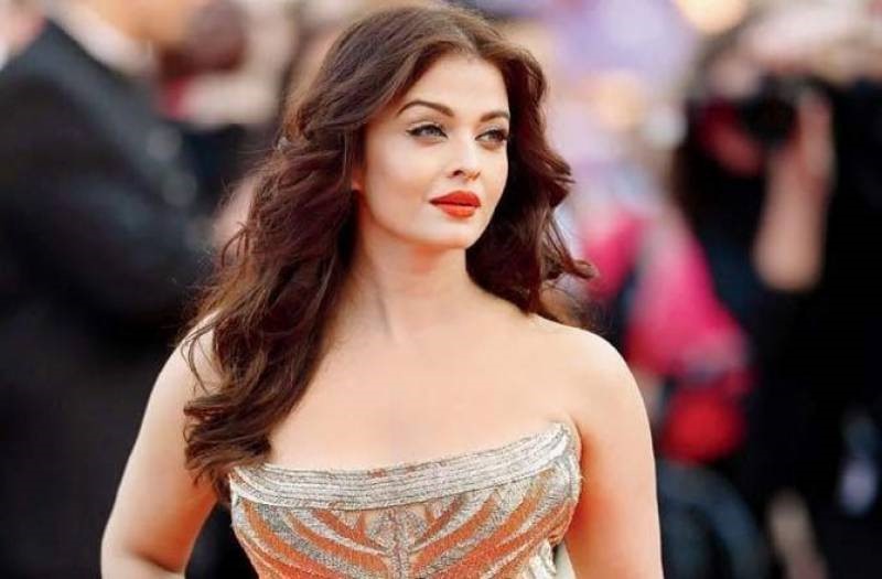 Aishwarya Rai | 8 Bollywood Stunners Share Their Main Beauty Routines, And We Can't Wait To Try Them | Her Beauty