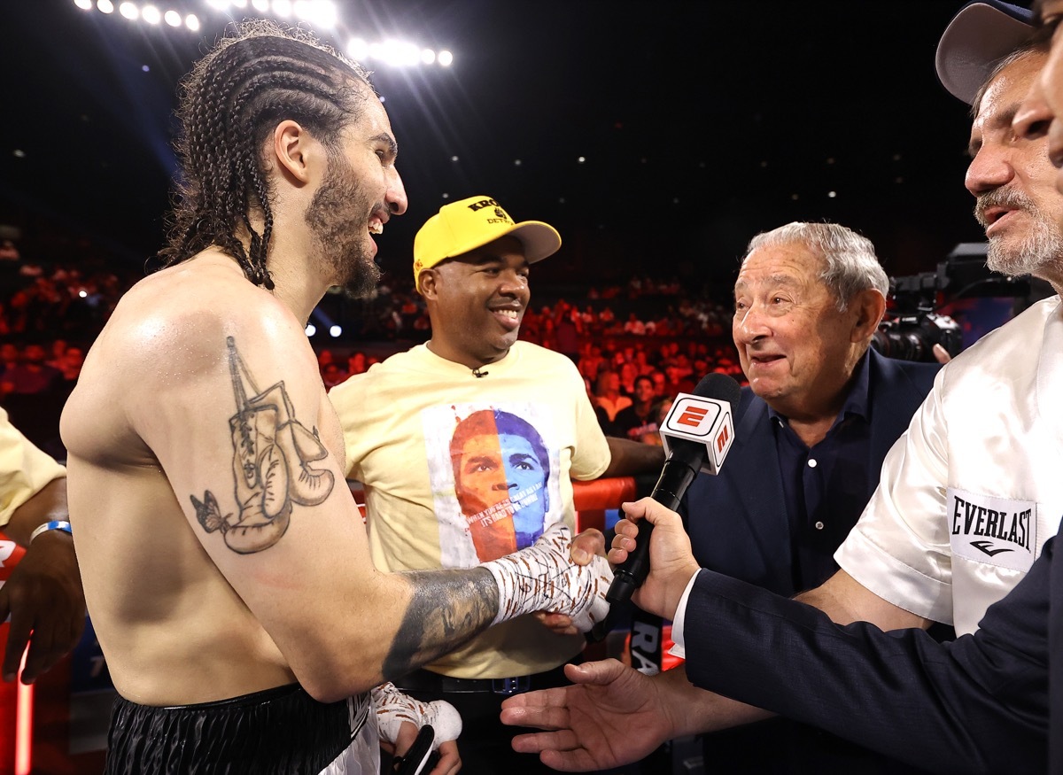 Nico Ali Walsh and Bob Arum in the rink