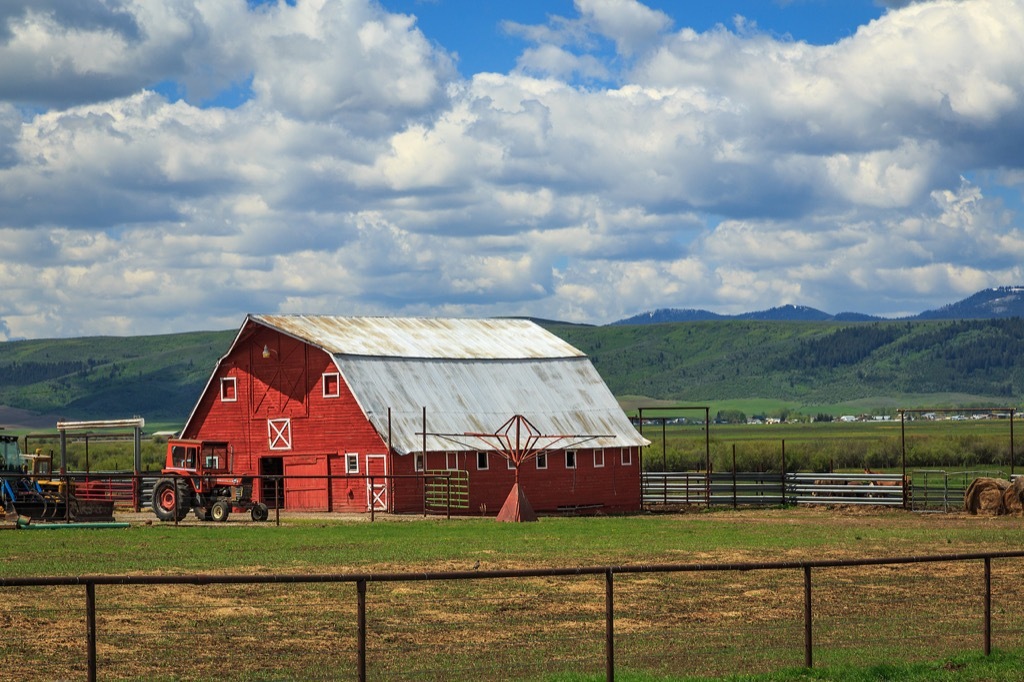 wyoming barn farm state jokes