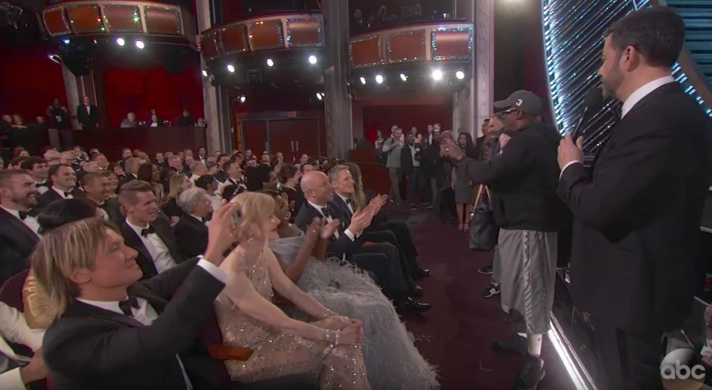 Jimmy Kimmel Brings Tourists to Oscars Jokes