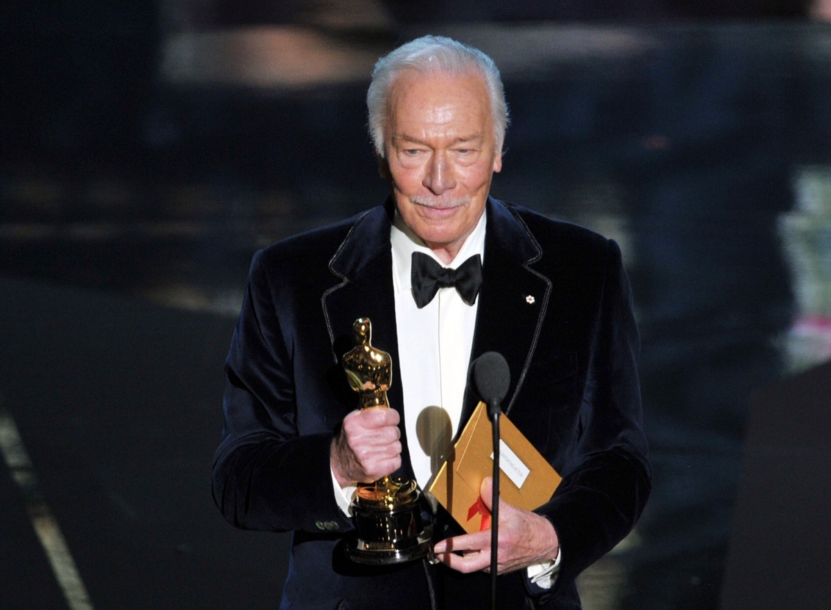 Christopher Plummer accepting Oscar Award