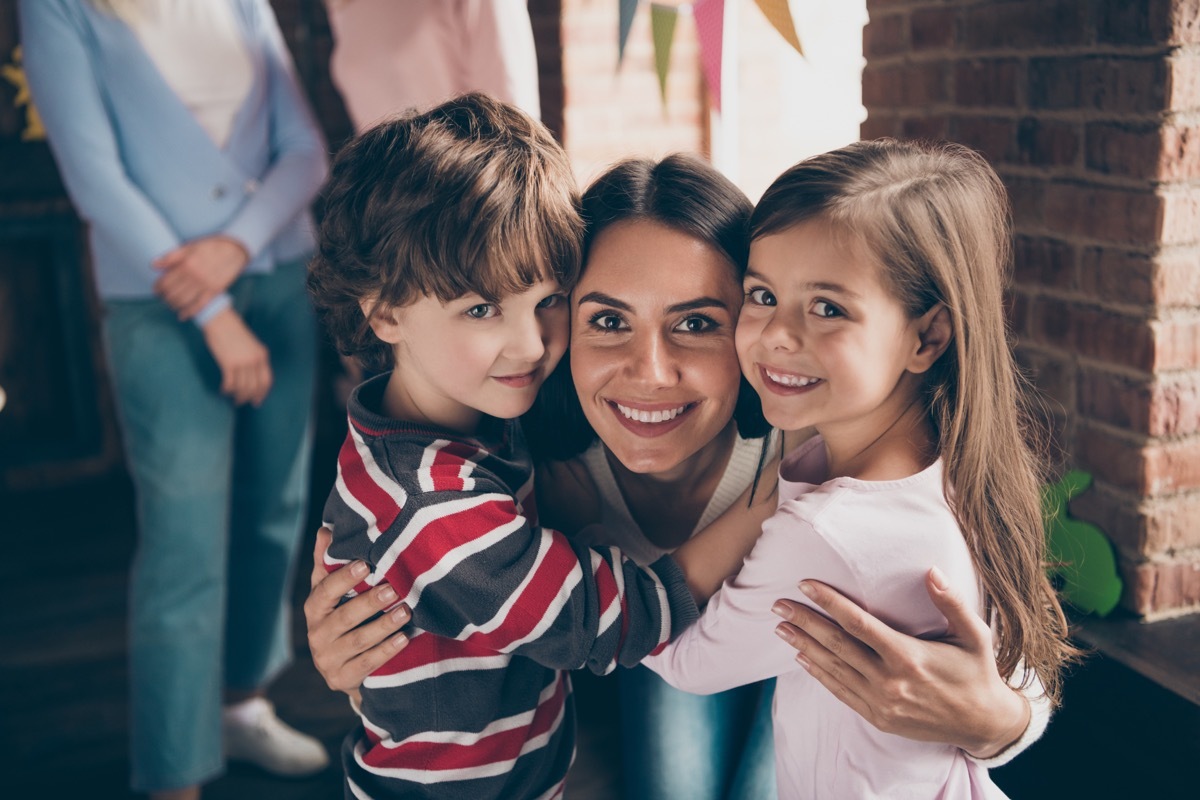 aunt with niece and nephew niblings names of everyday items