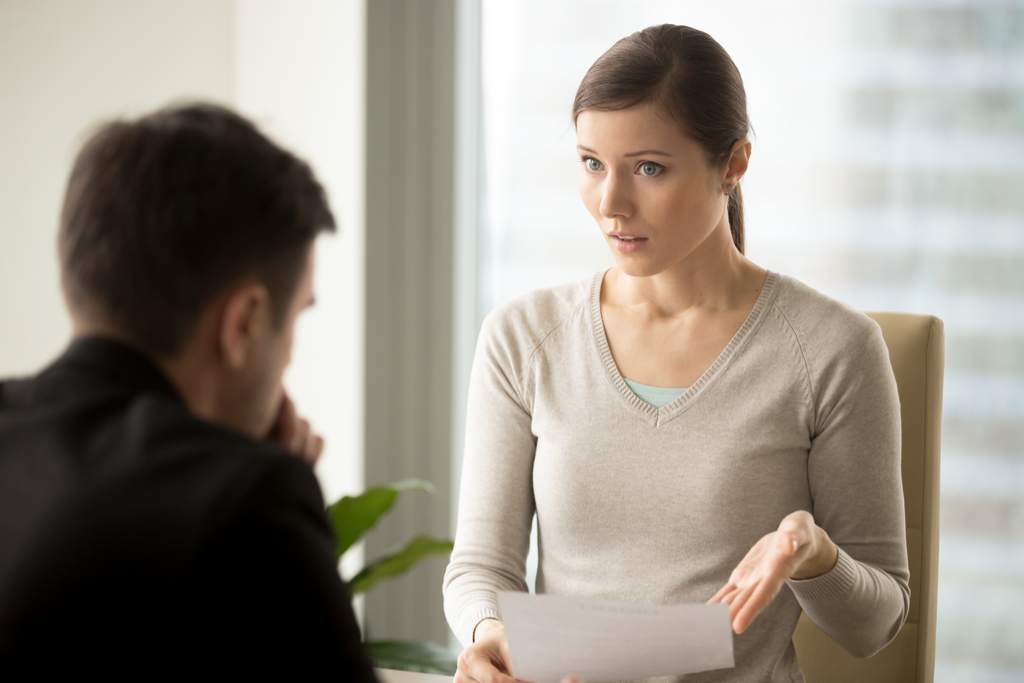 woman arguing with man, working mom