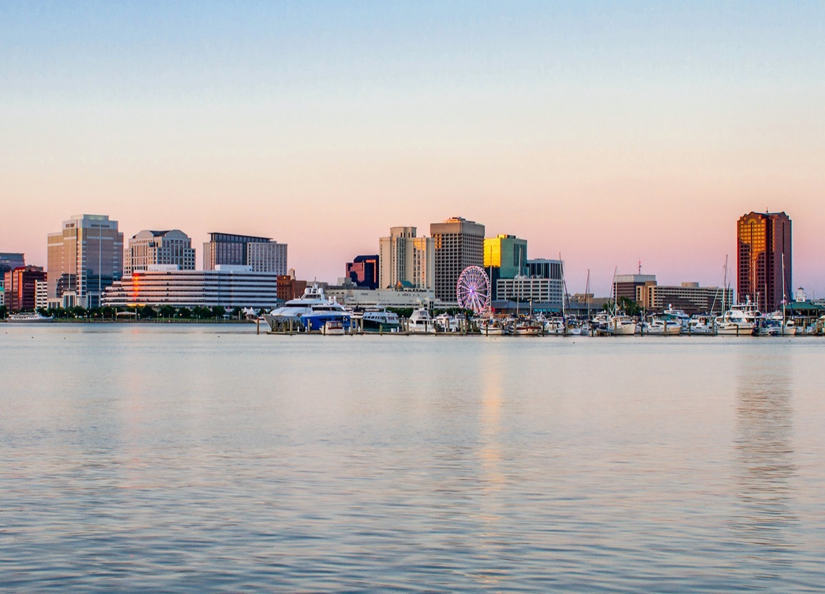 city skyline of downtown Norfolk, Vriginia