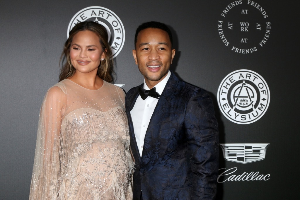 chrissy teigen funniest pregnancy quotes