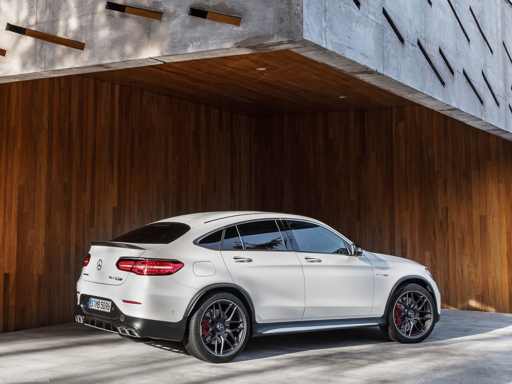 Mercedes Benze GLC63 S Coupe suv