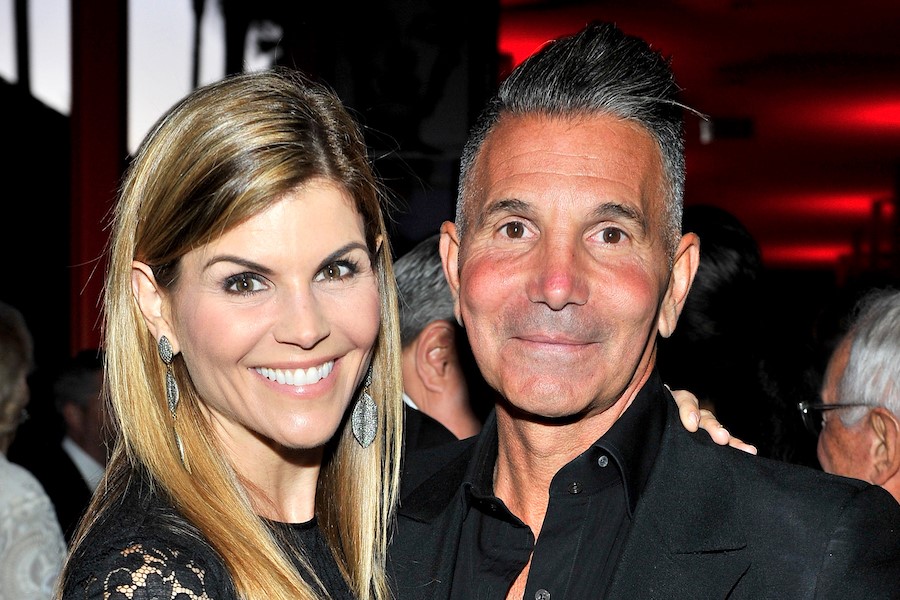 Lori Loughlin Husband | 8 Lesser Known Facts About Lori Loughlin  | Her Beauty