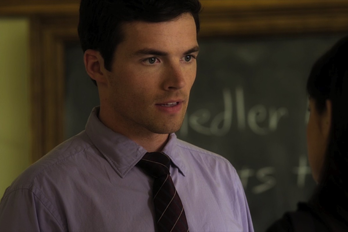 ezra on pretty little liars