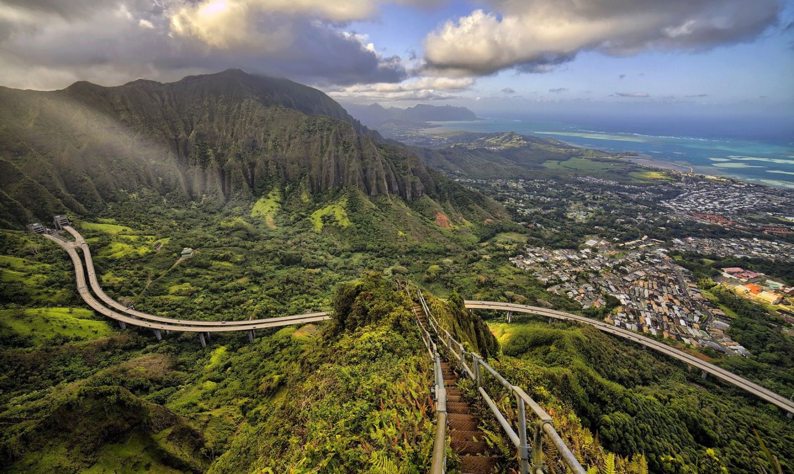 10. Haiku Stairs, Hawaii