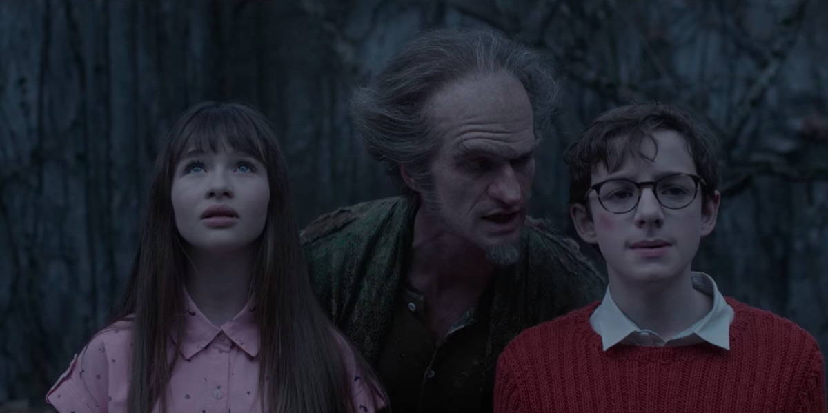 Malina Weissman, Neil Patrick Harris, and Louis Hynes in A Series of Unfortunate Events