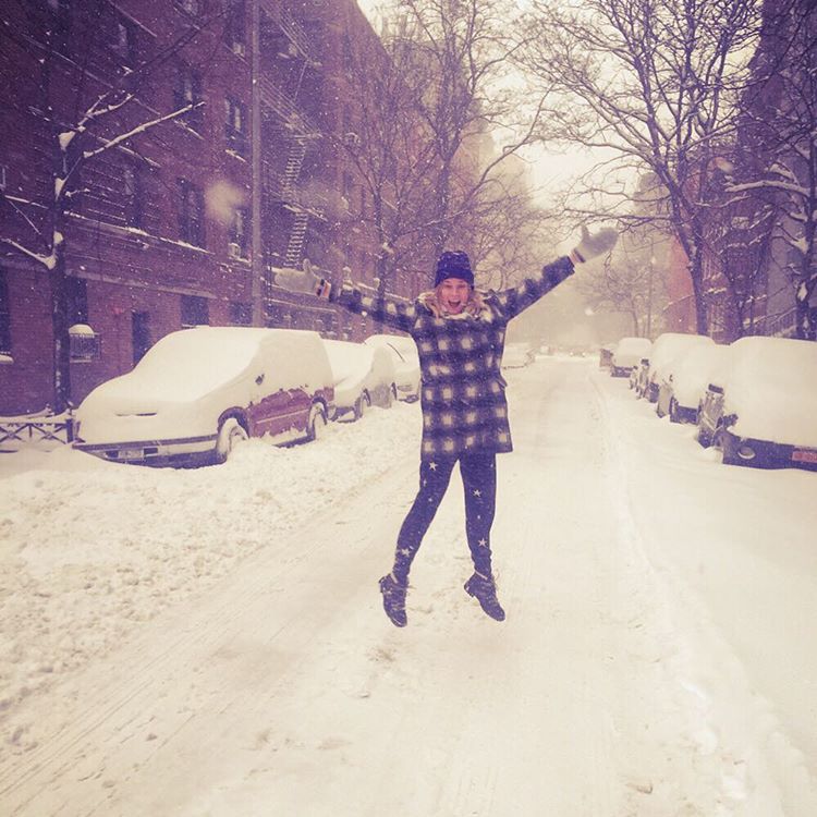 how_were_celebs_surviving_during_snowstorm_jonas_blizzard2016_09