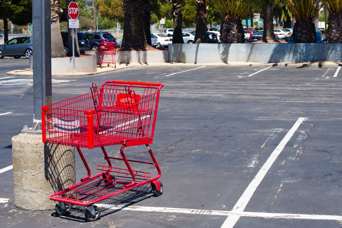 Shopping Cart in the Middle of a Parking Lot {Free Acts of Kindness}