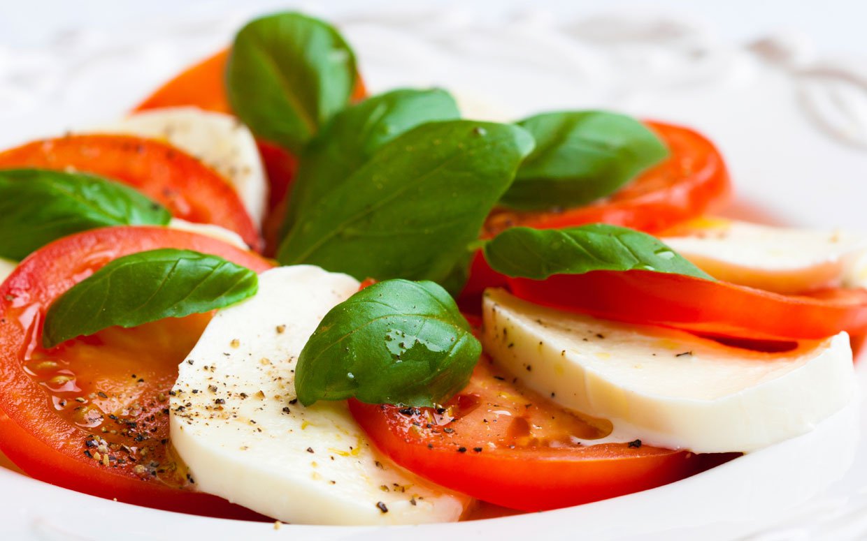 7. Mozzarella, Tomato, and Basil Salad