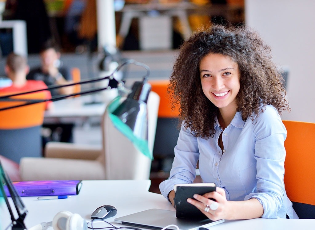 lose weight millennial office desk