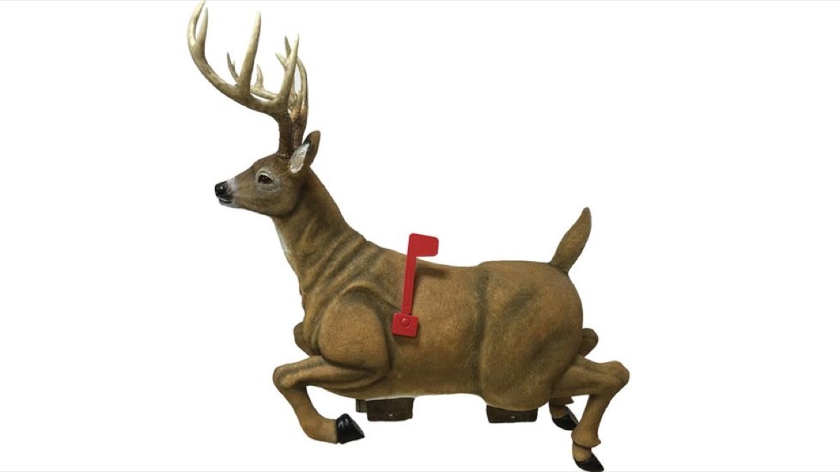 Deer Mailbox {Ugly Lawn Decorations}