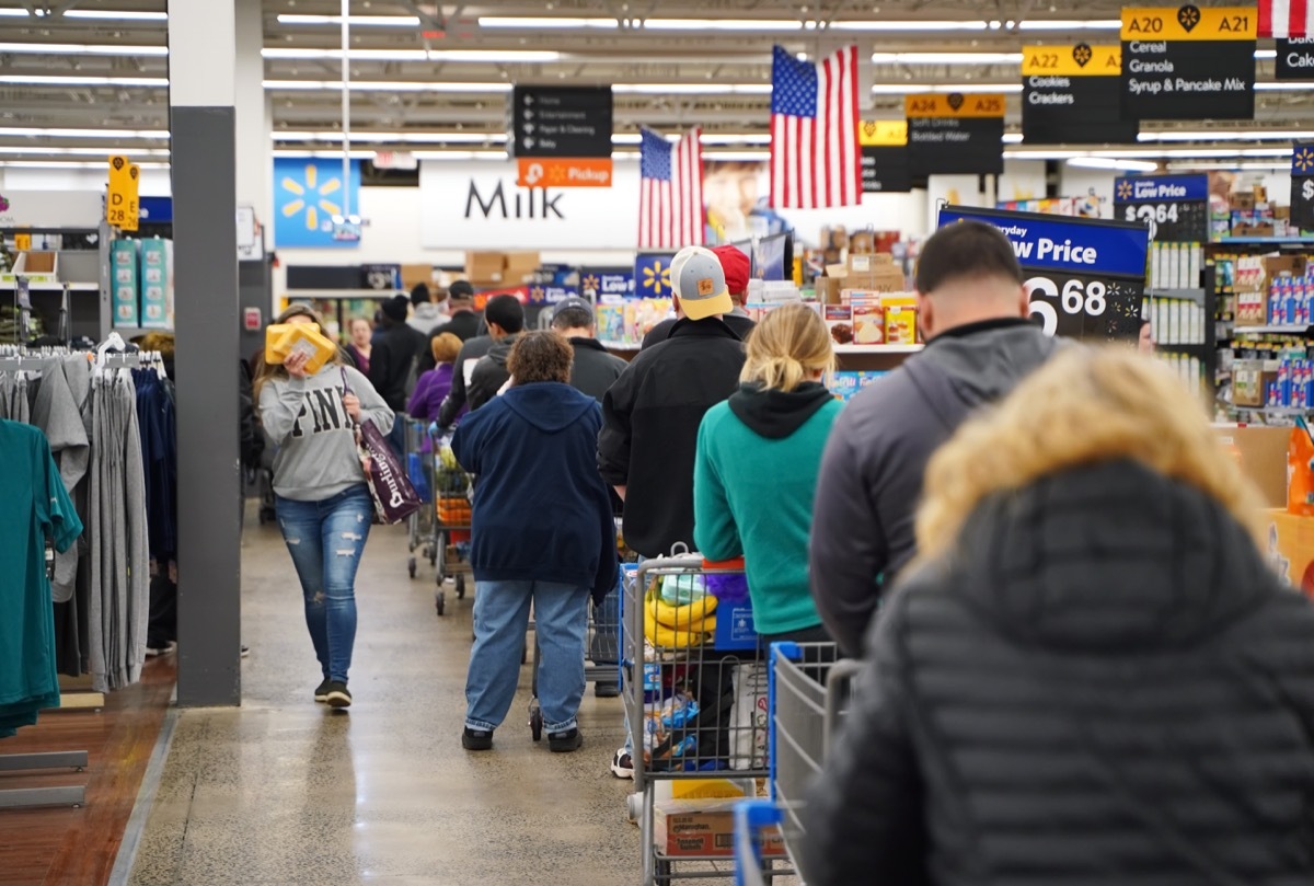 busy walmart checkout line